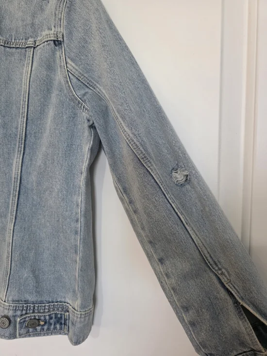 Old Navy, Small - Distressed Denim Jacket, Light Wash - Picture 4 of 6